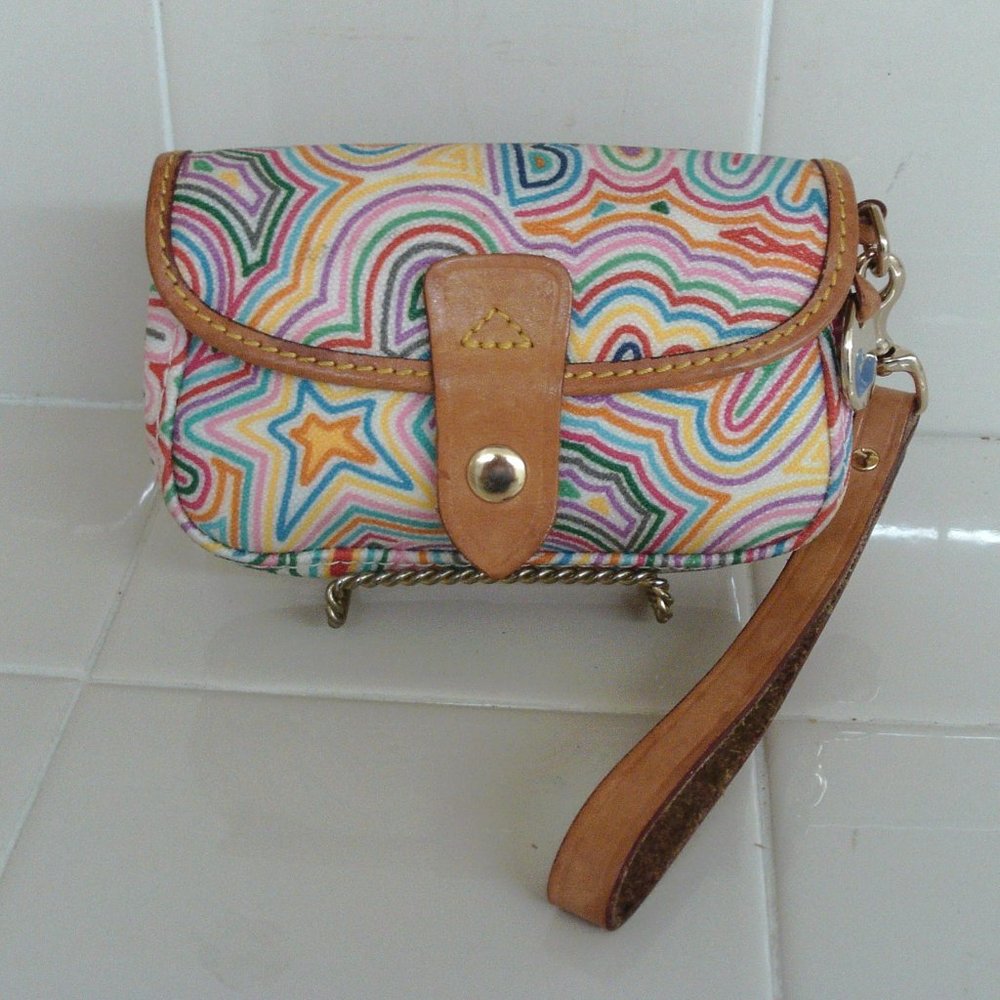 🌀 LIKE NEW Dooney & Bourke Wristlet 🌀